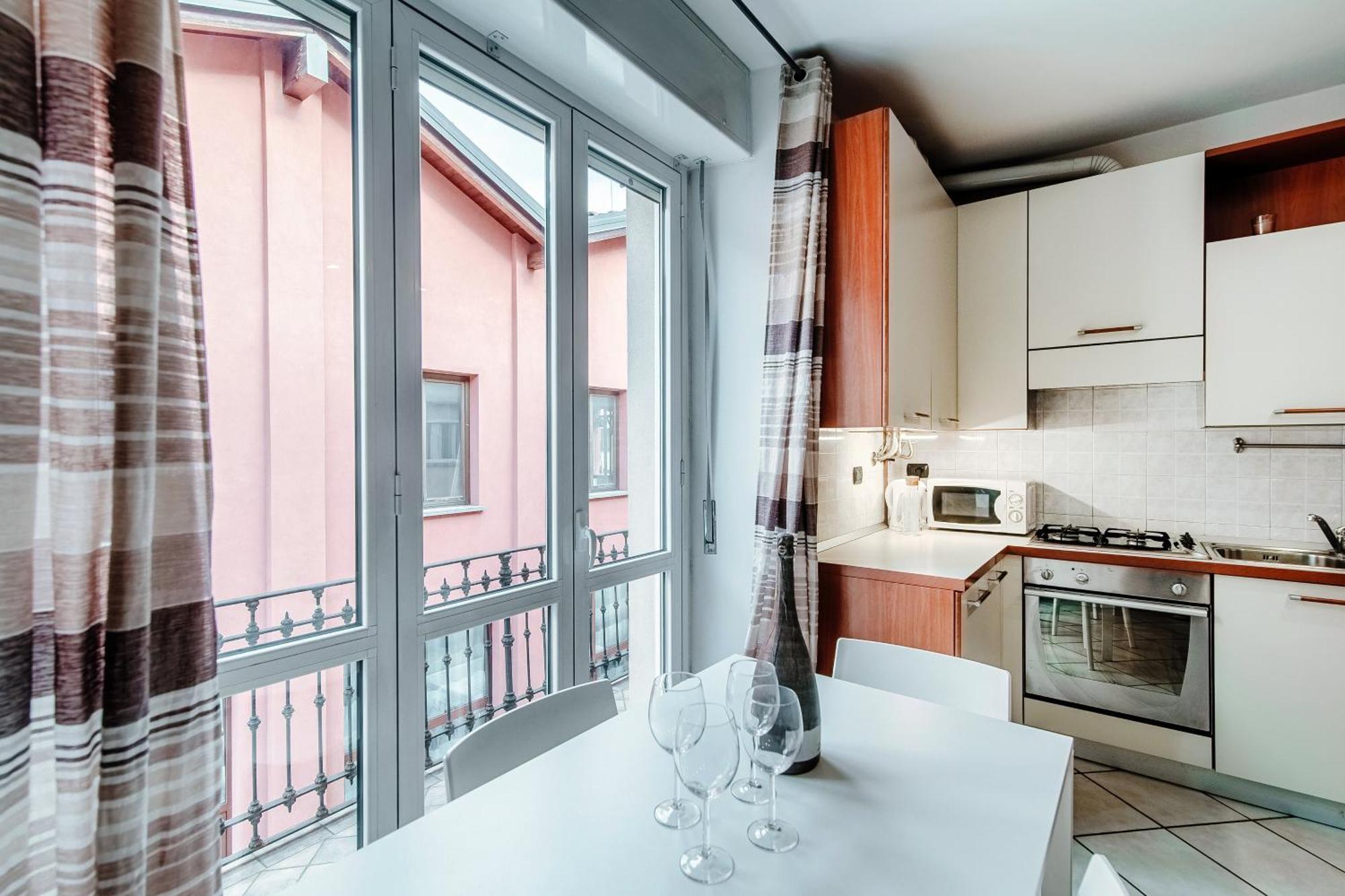 Rovelli House Lake Apartment