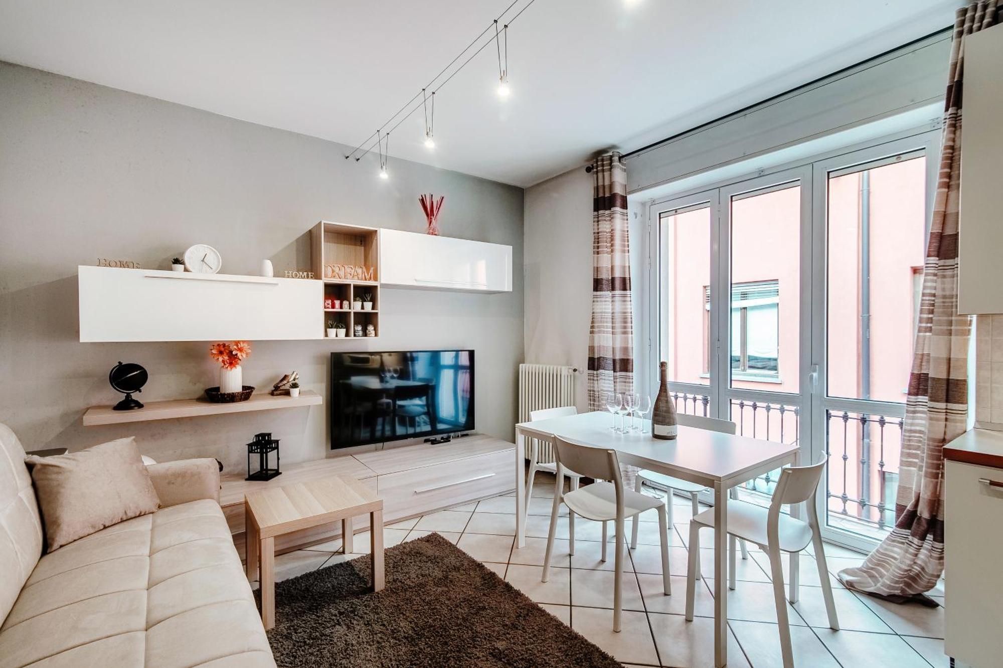 Apartment Rovelli House Lake
